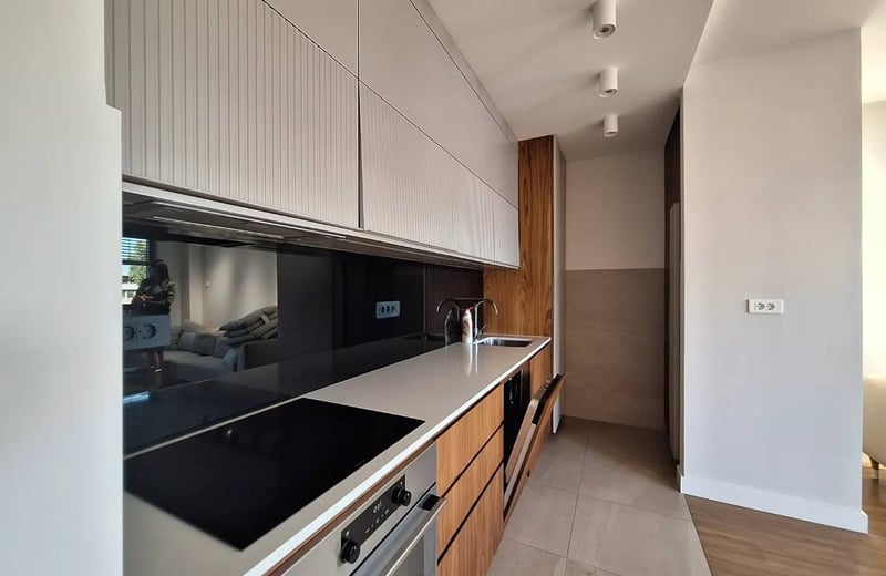 Alquiler de un amplio apartamento de 3 habitaciones, 73 m², centro de Novi Belgrado, Serbia